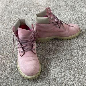 Timberland boots pink